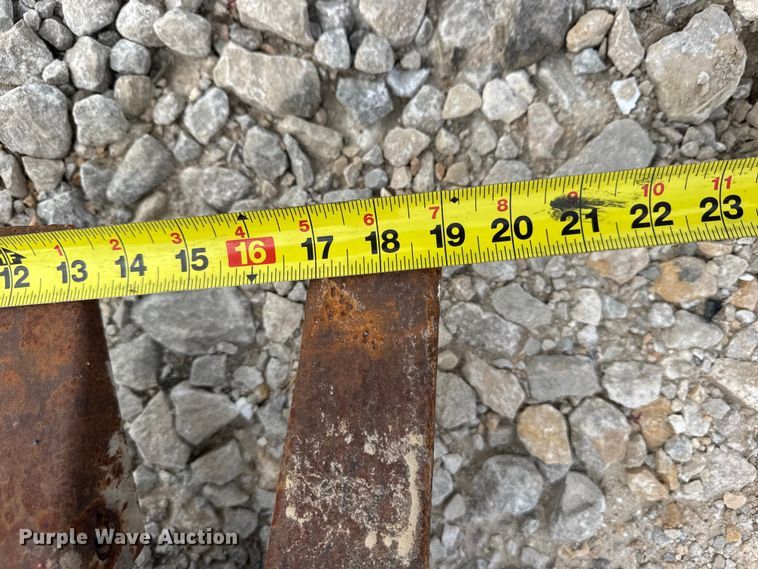 image for item DO2349 (2) backhoe buckets