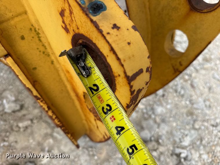 image for item DO2349 (2) backhoe buckets