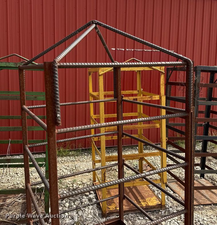 image for item DO2351 (6) tank cages