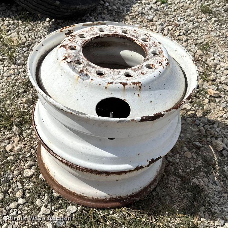image for item DO2353 Approximately 27 tires and wheels