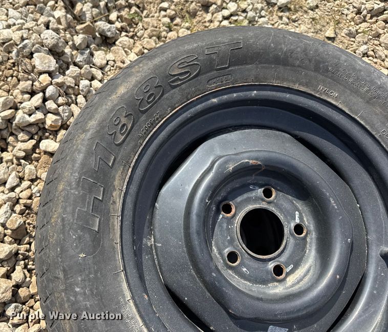 image for item DO2353 Approximately 27 tires and wheels
