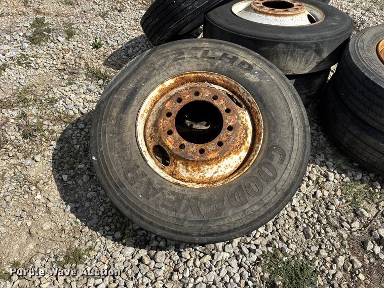 image for item DO2353 Approximately 27 tires and wheels
