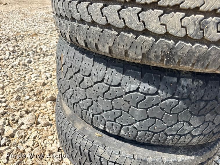 image for item DO2353 Approximately 27 tires and wheels