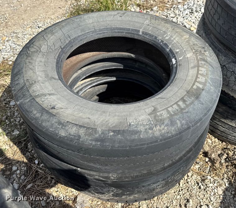 image for item DO2353 Approximately 27 tires and wheels