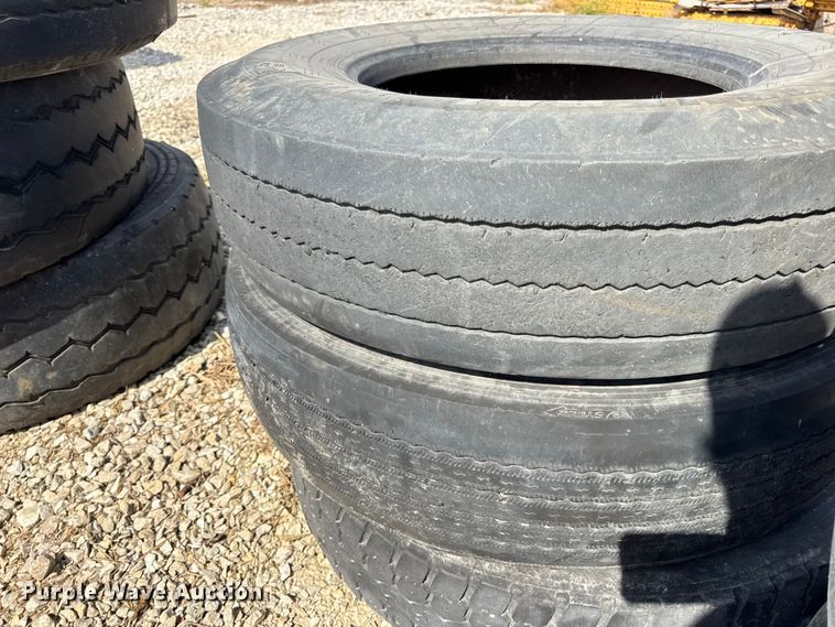 image for item DO2353 Approximately 27 tires and wheels