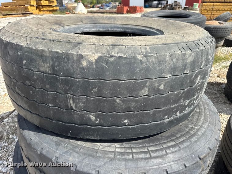 image for item DO2353 Approximately 27 tires and wheels