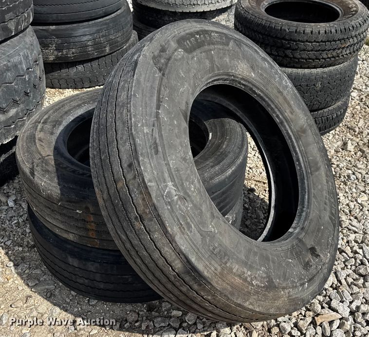 image for item DO2353 Approximately 27 tires and wheels