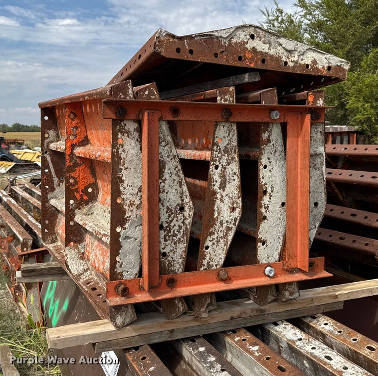 image for item DO2354 (76) barrier wall concrete forms