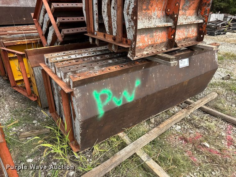 image for item DO2354 (76) barrier wall concrete forms