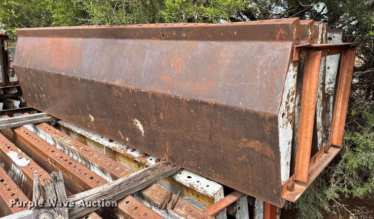 image for item DO2354 (76) barrier wall concrete forms