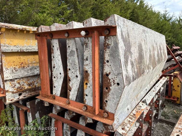 image for item DO2354 (76) barrier wall concrete forms