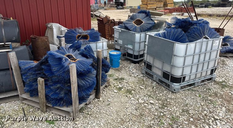 image for item DO2356 Broom bristles