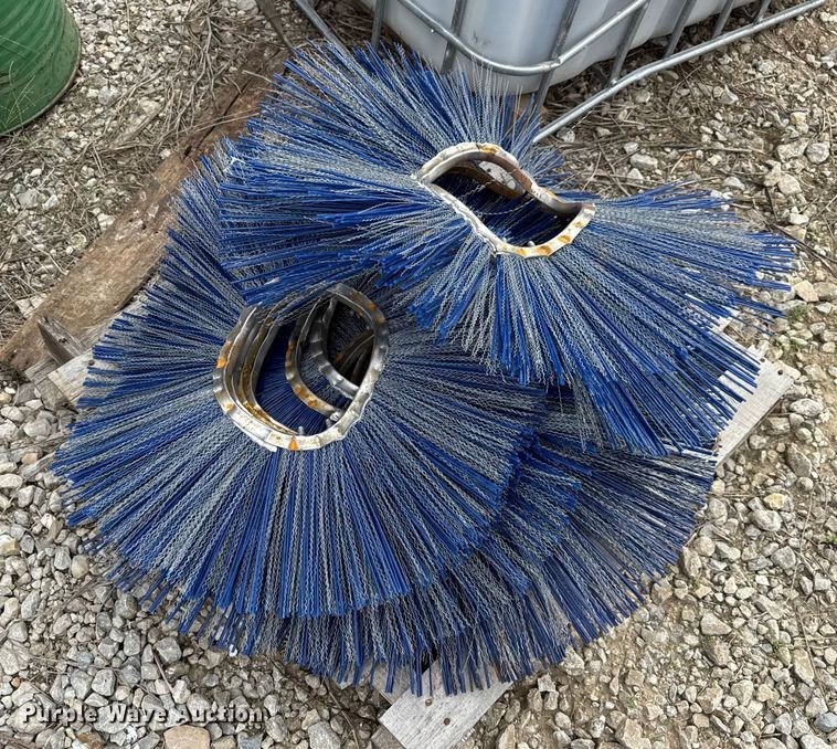 image for item DO2356 Broom bristles