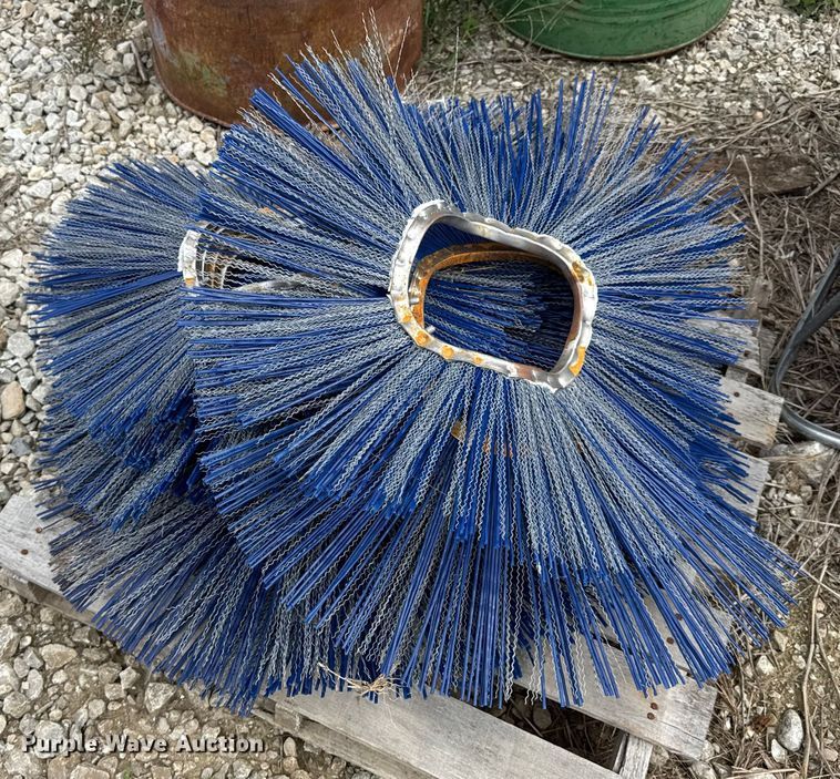 image for item DO2356 Broom bristles