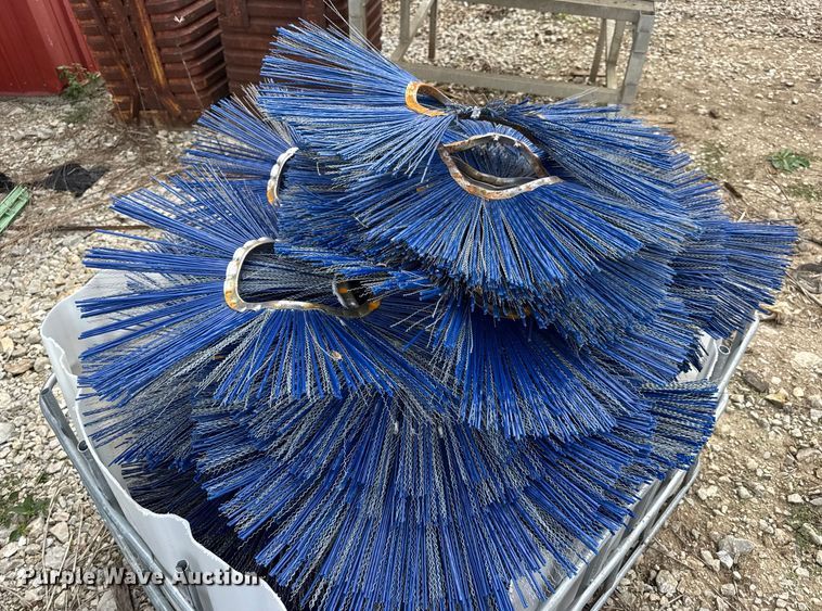 image for item DO2356 Broom bristles