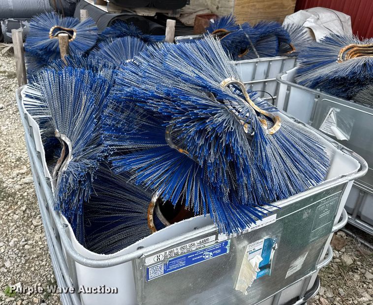 image for item DO2356 Broom bristles