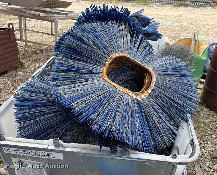 image for item DO2356 Broom bristles