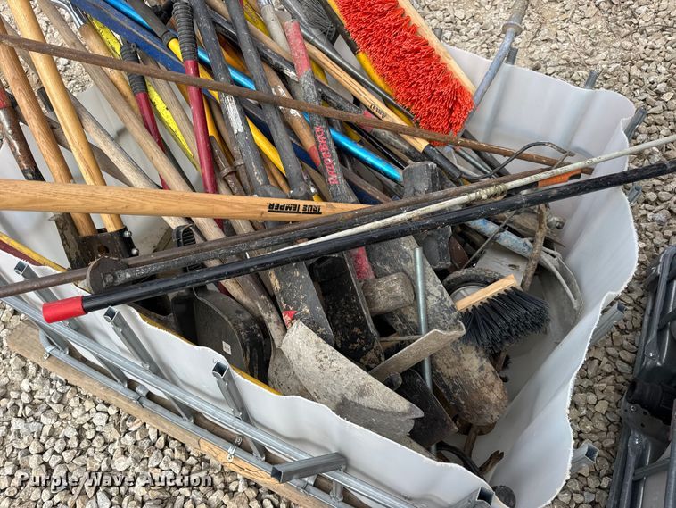 image for item DO2358 Hand tools