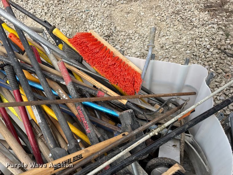 image for item DO2358 Hand tools