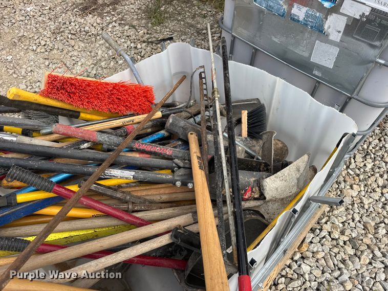 image for item DO2358 Hand tools