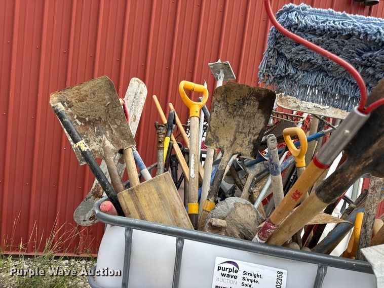 image for item DO2358 Hand tools