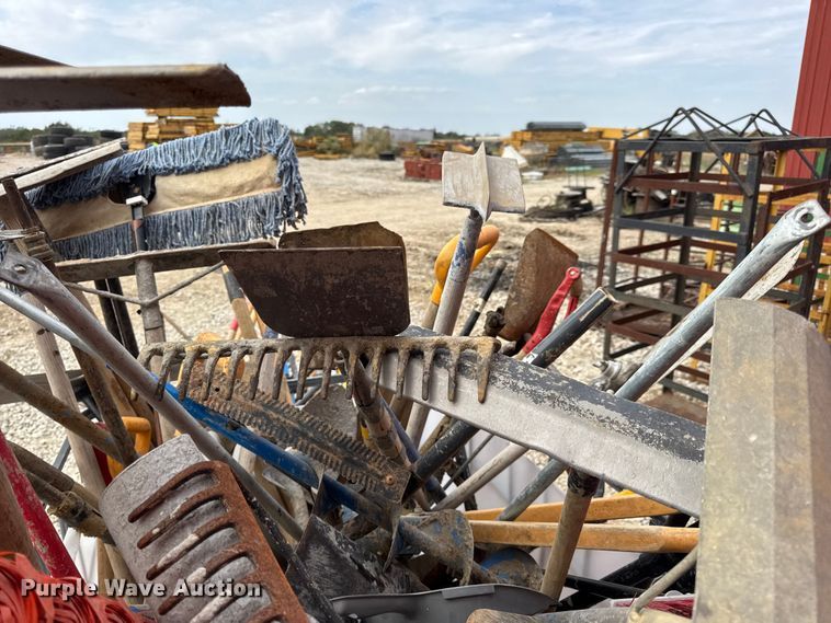 image for item DO2358 Hand tools