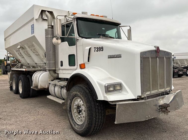 image for item DP6135 2007 Kenworth T800 volumetric concrete mixer truck