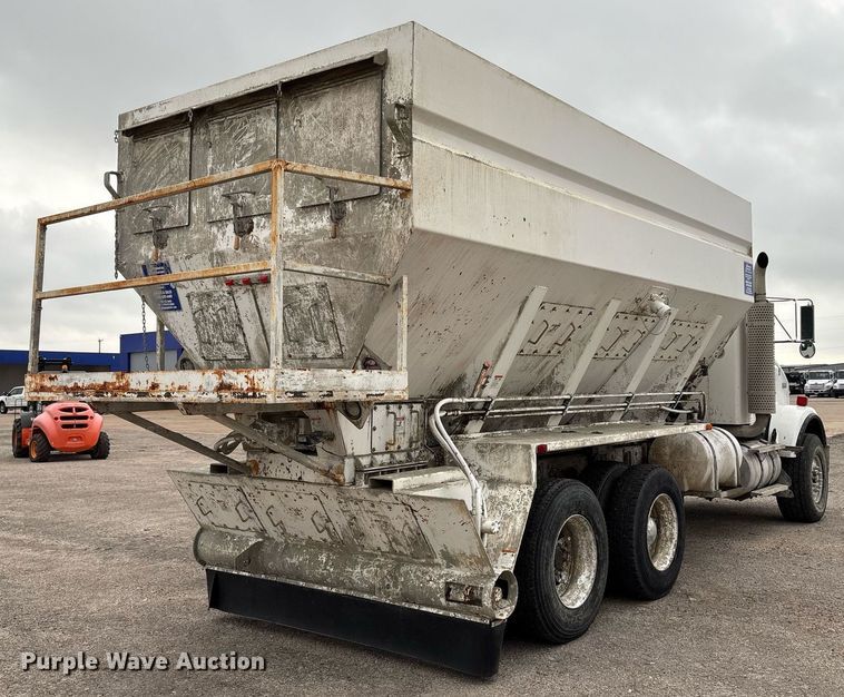 image for item DP6135 2007 Kenworth T800 volumetric concrete mixer truck