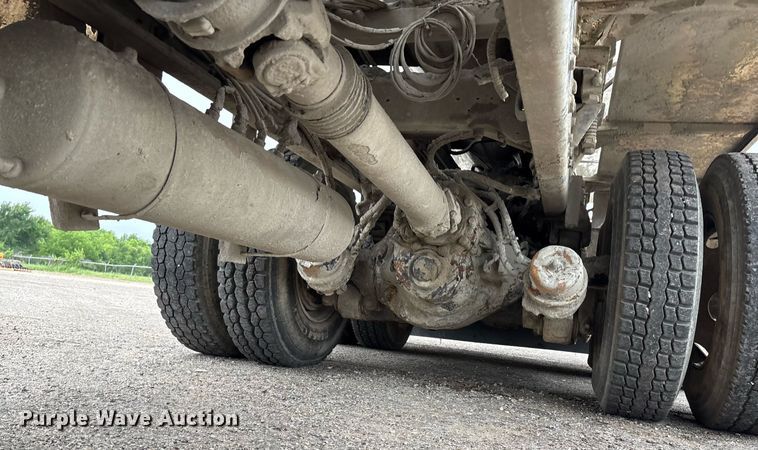 image for item DP6135 2007 Kenworth T800 volumetric concrete mixer truck