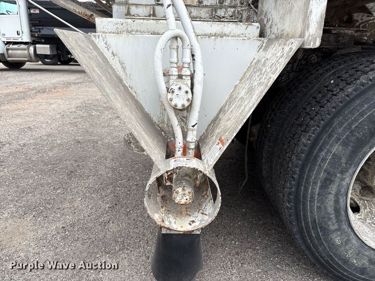 image for item DP6135 2007 Kenworth T800 volumetric concrete mixer truck