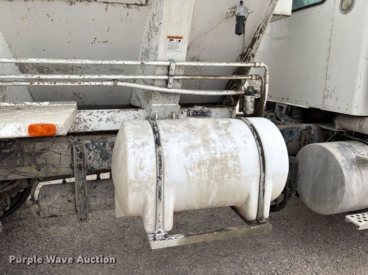 image for item DP6135 2007 Kenworth T800 volumetric concrete mixer truck