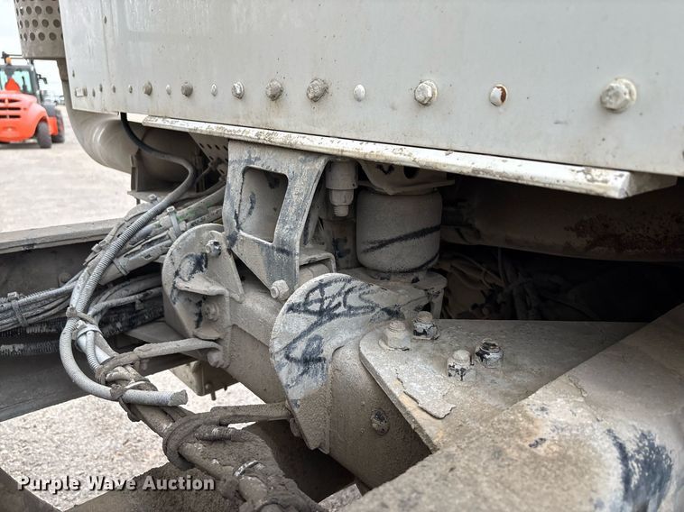 image for item DP6135 2007 Kenworth T800 volumetric concrete mixer truck