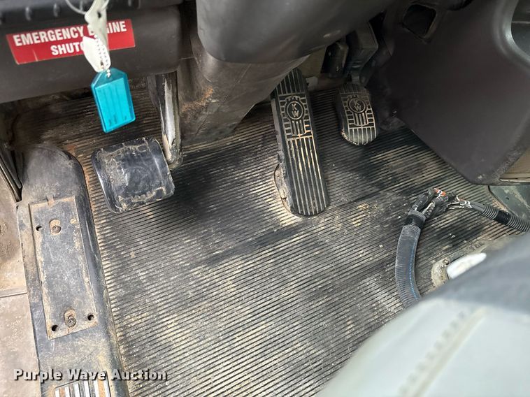 image for item DP6135 2007 Kenworth T800 volumetric concrete mixer truck