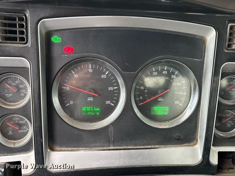 image for item DP6135 2007 Kenworth T800 volumetric concrete mixer truck