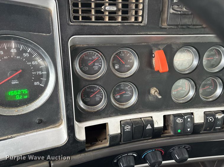 image for item DP6135 2007 Kenworth T800 volumetric concrete mixer truck