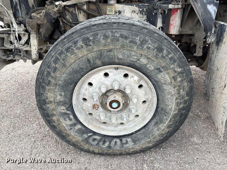 image for item DP6135 2007 Kenworth T800 volumetric concrete mixer truck