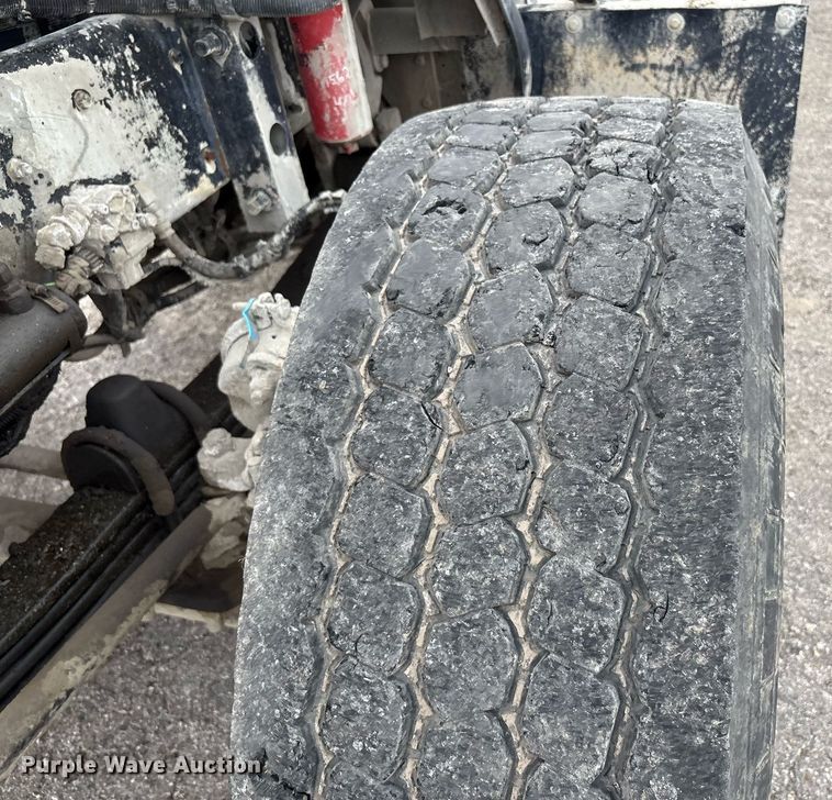 image for item DP6135 2007 Kenworth T800 volumetric concrete mixer truck