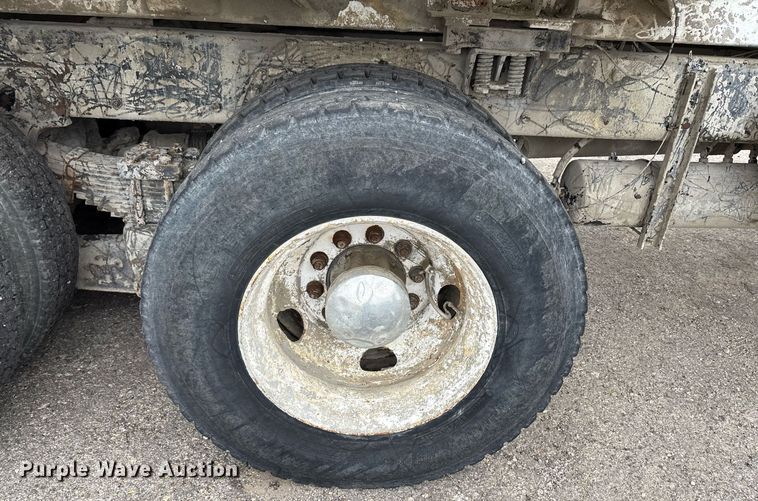 image for item DP6135 2007 Kenworth T800 volumetric concrete mixer truck