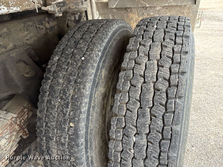 image for item DP6135 2007 Kenworth T800 volumetric concrete mixer truck