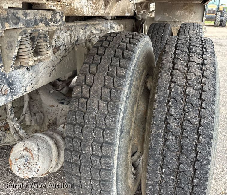 image for item DP6135 2007 Kenworth T800 volumetric concrete mixer truck