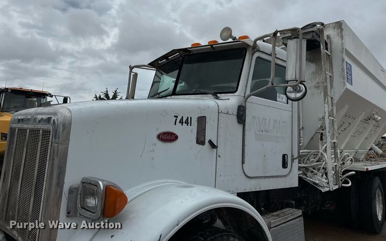 image for item DP6143 2006 Peterbilt 357 volumetric concrete mixer truck