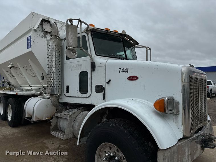 image for item DP6143 2006 Peterbilt 357 volumetric concrete mixer truck