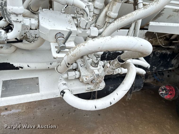 image for item DP6143 2006 Peterbilt 357 volumetric concrete mixer truck