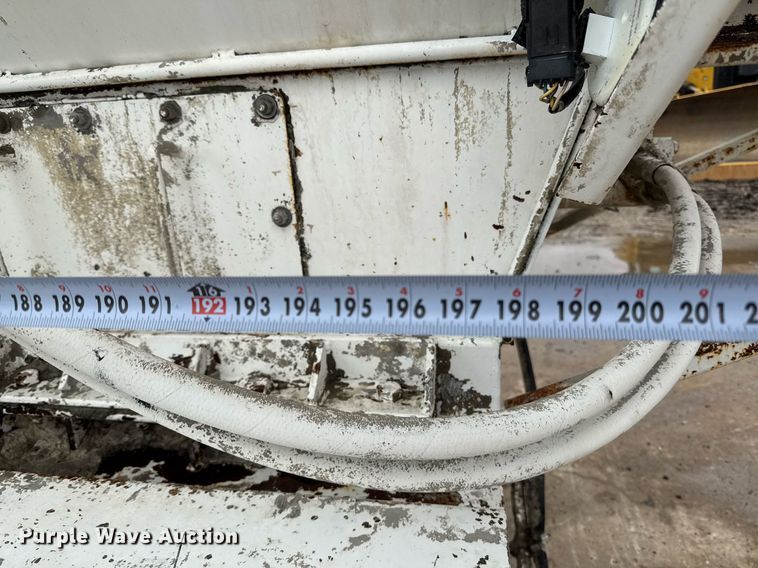 image for item DP6143 2006 Peterbilt 357 volumetric concrete mixer truck