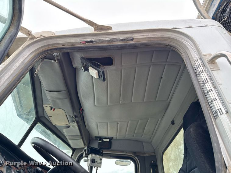 image for item DP6143 2006 Peterbilt 357 volumetric concrete mixer truck