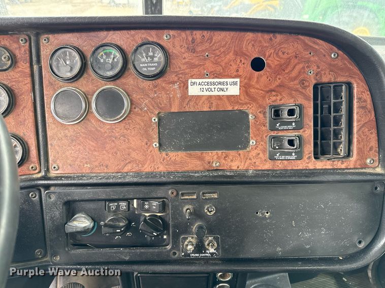 image for item DP6143 2006 Peterbilt 357 volumetric concrete mixer truck