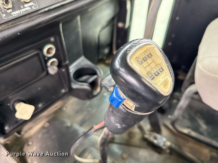 image for item DP6143 2006 Peterbilt 357 volumetric concrete mixer truck