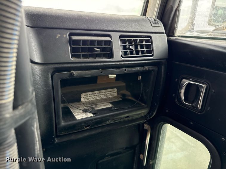 image for item DP6143 2006 Peterbilt 357 volumetric concrete mixer truck