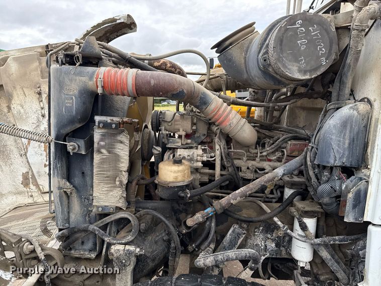 image for item DP6143 2006 Peterbilt 357 volumetric concrete mixer truck