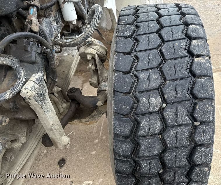 image for item DP6143 2006 Peterbilt 357 volumetric concrete mixer truck